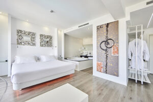 Habitación con jacuzzi en el hotel Astoria Playa de Alcudia